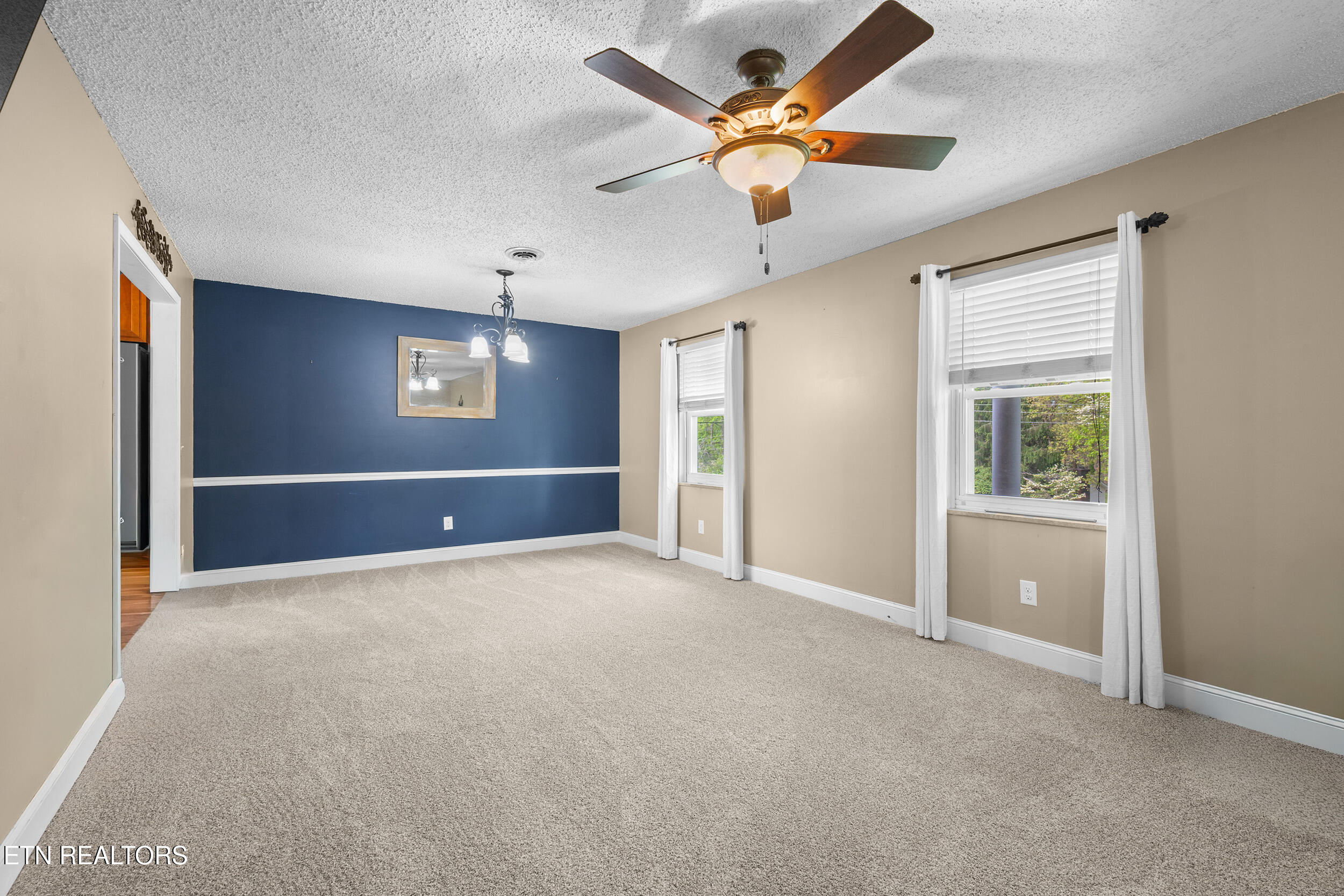 4685 Robinhood Circle