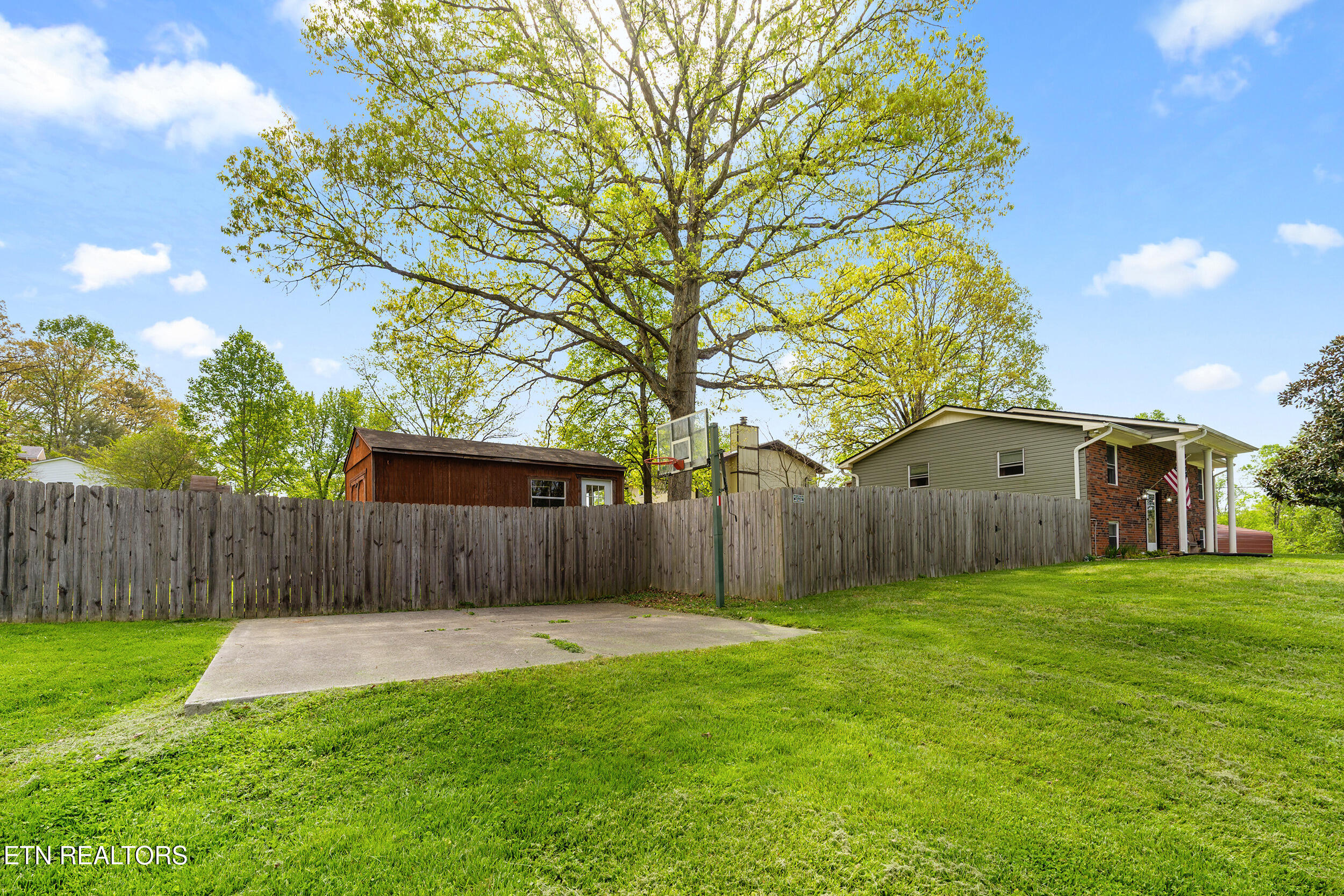 4685 Robinhood Circle