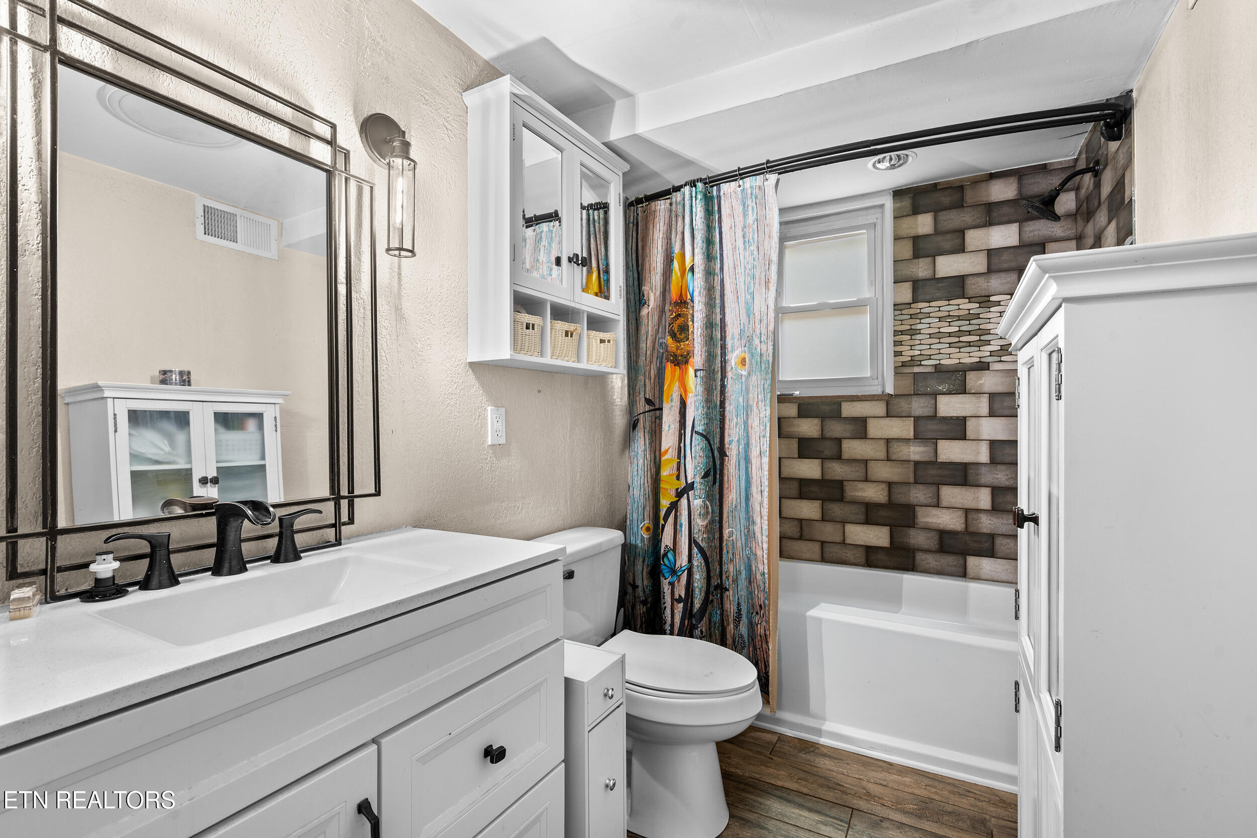 4685 Robinhood Circle