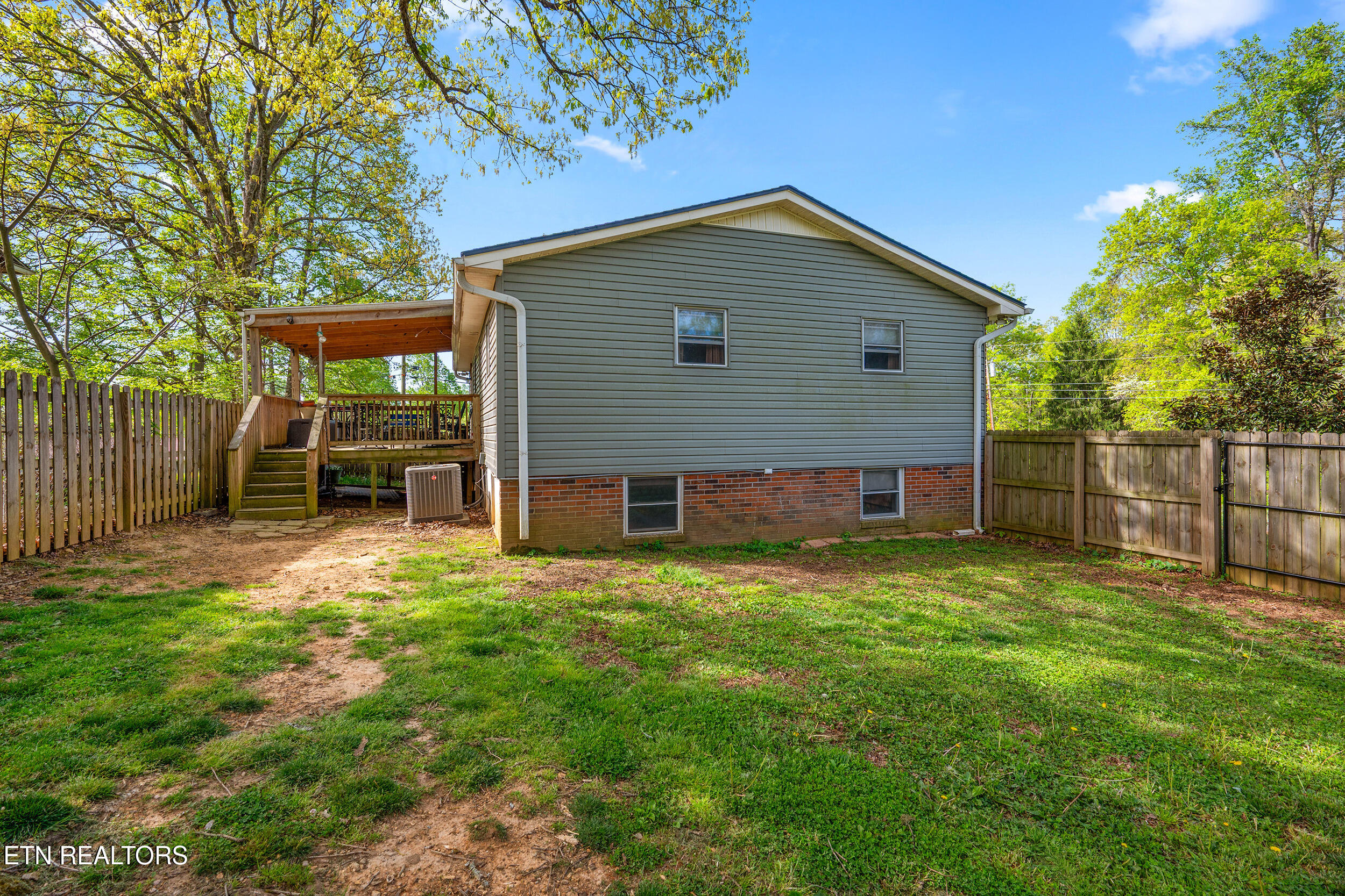 4685 Robinhood Circle