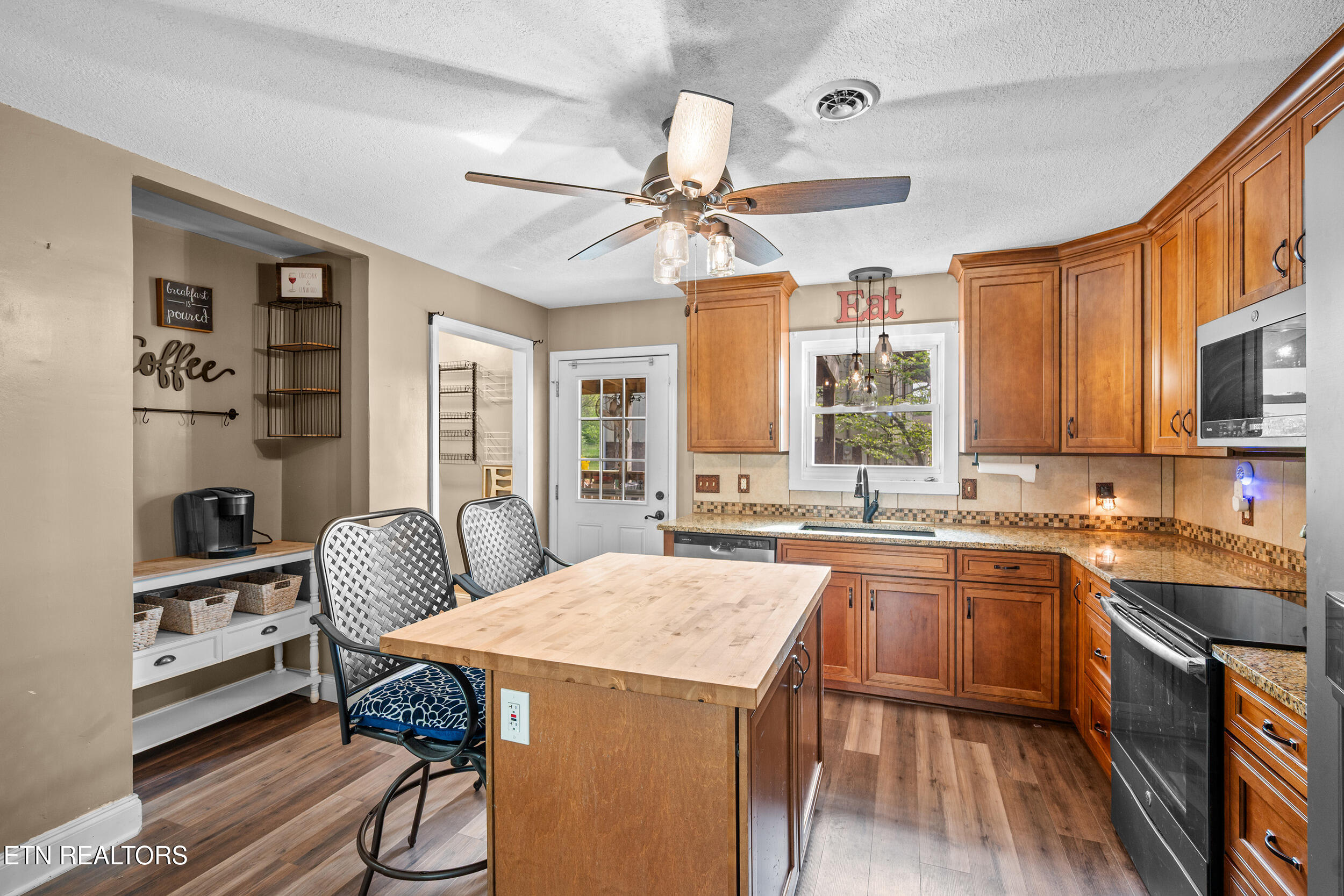 4685 Robinhood Circle