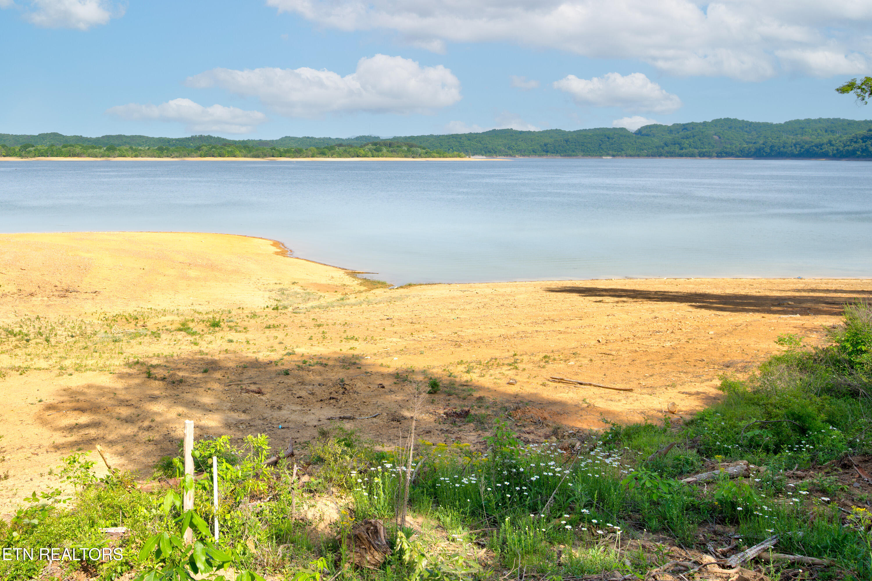 Quiet Cove Way