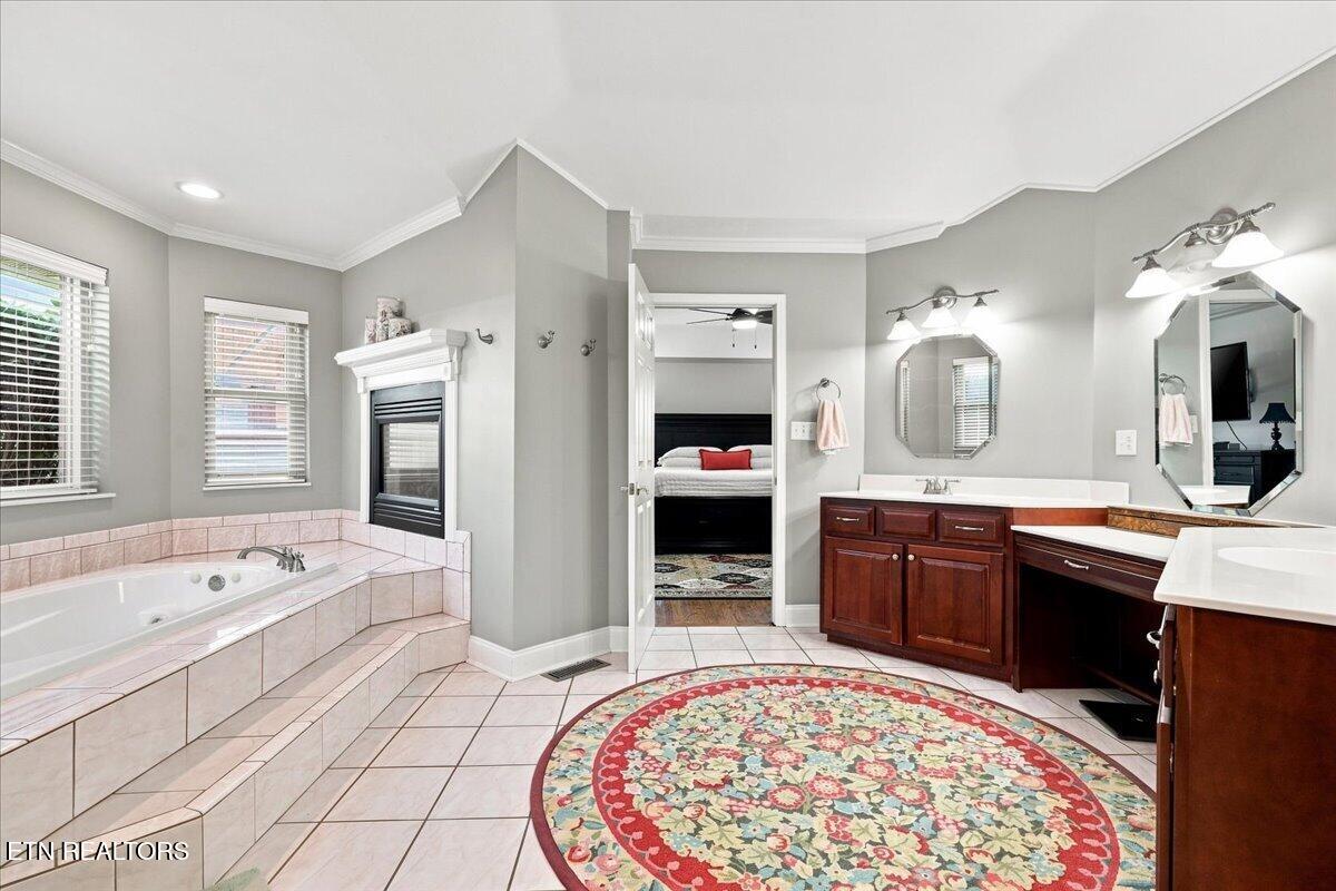 2360 Wild Pear Tr