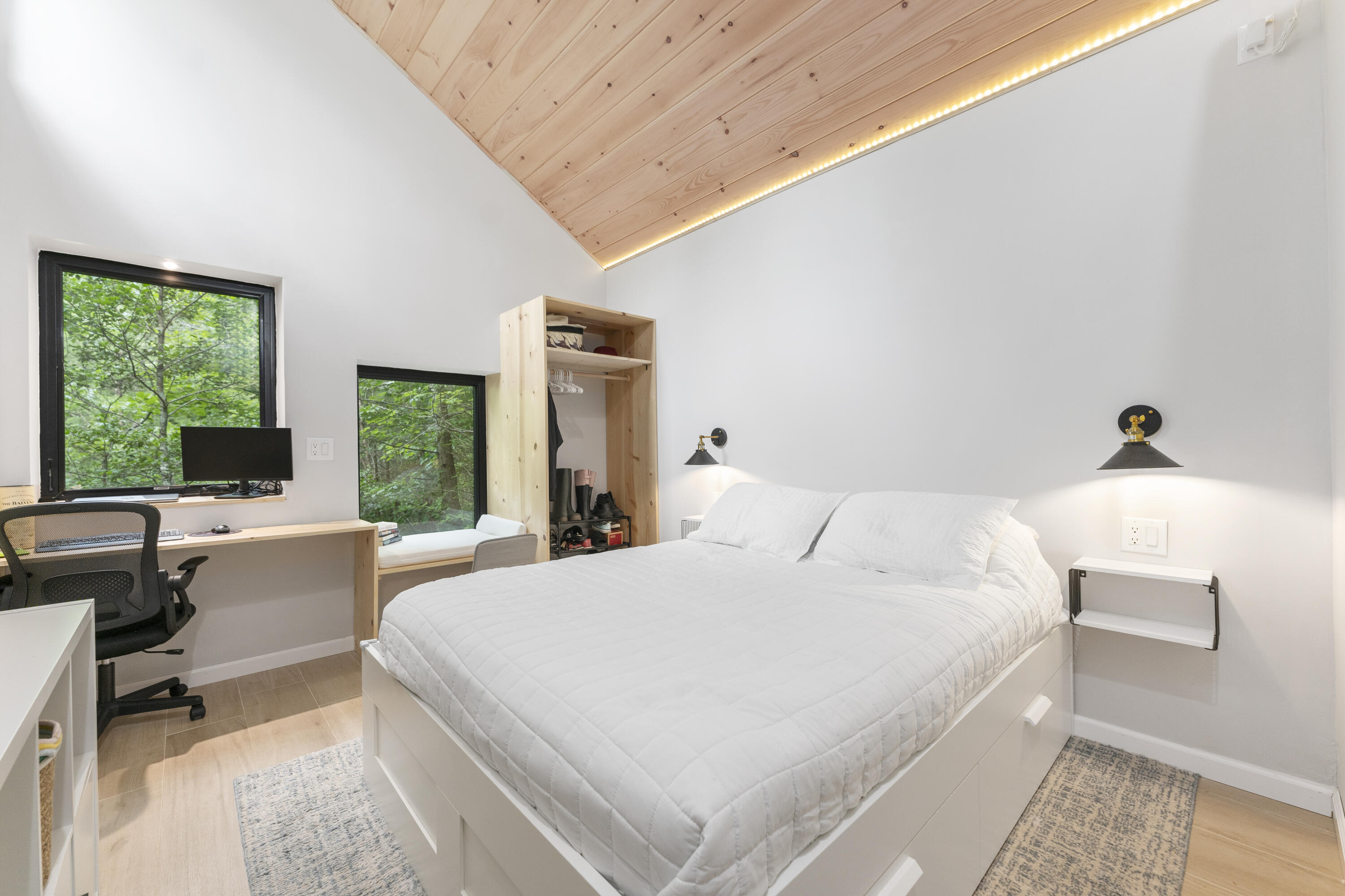 256 Deerfoot Road Road