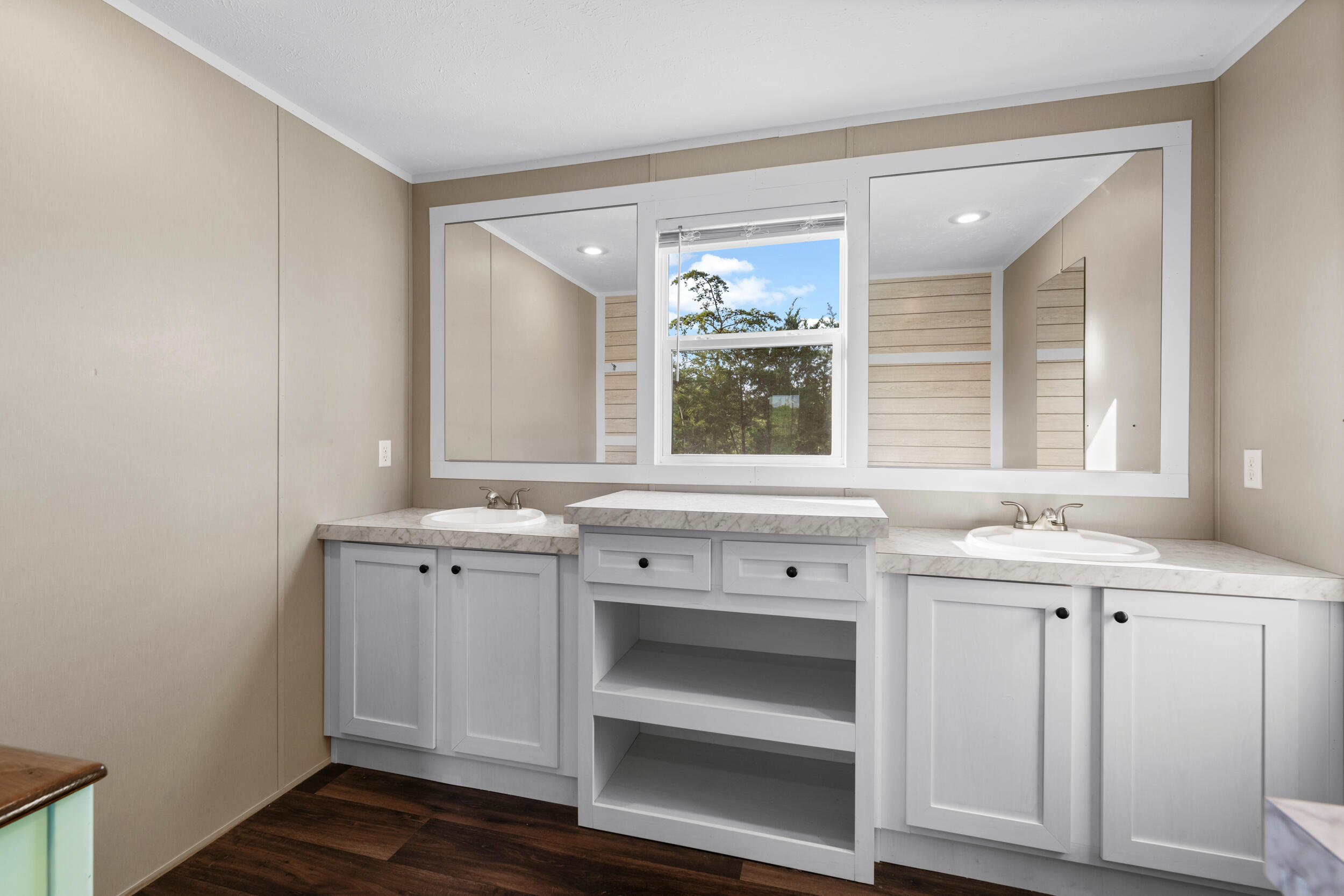 2710 Buck Horn Road Road