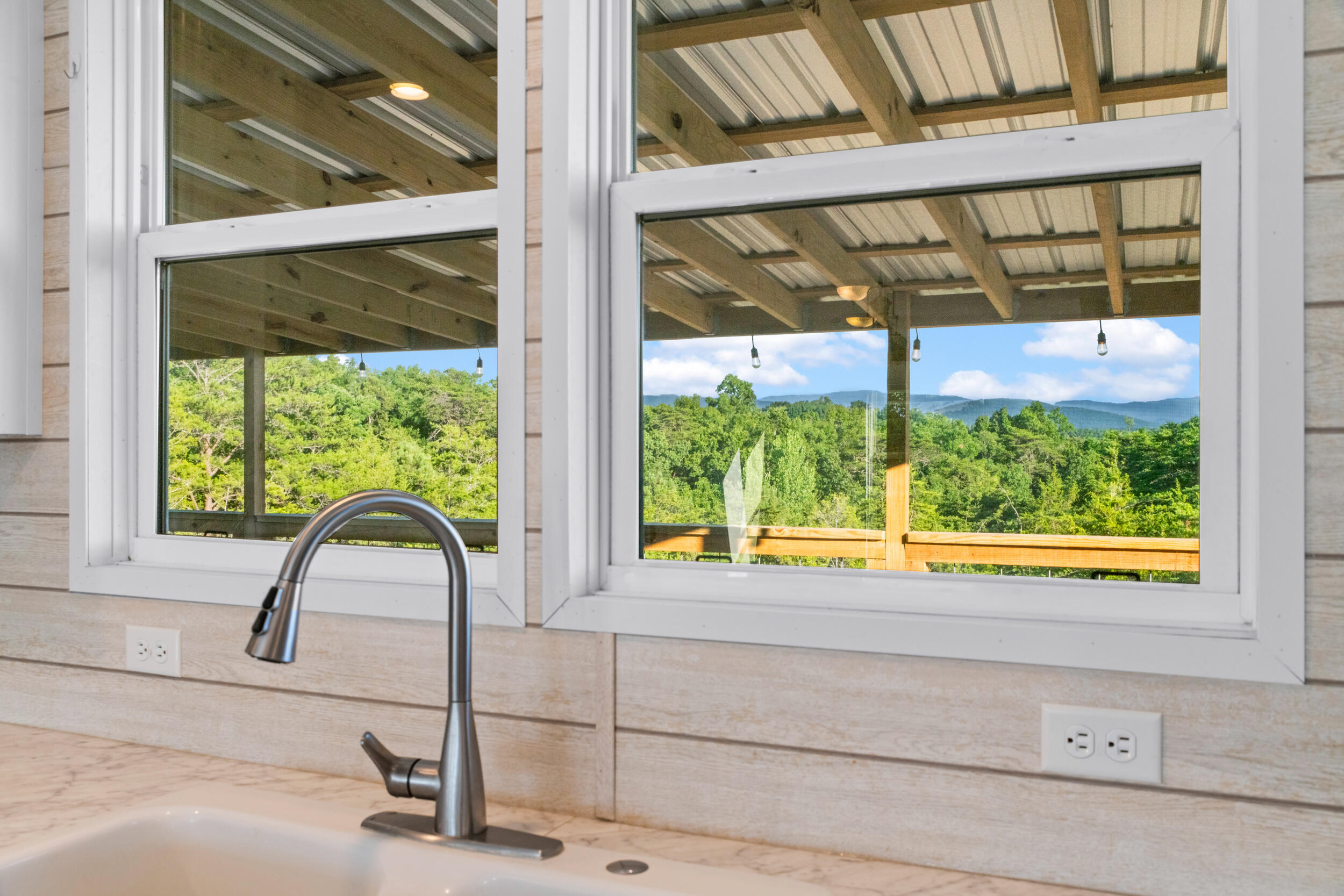 2710 Buck Horn Road Road