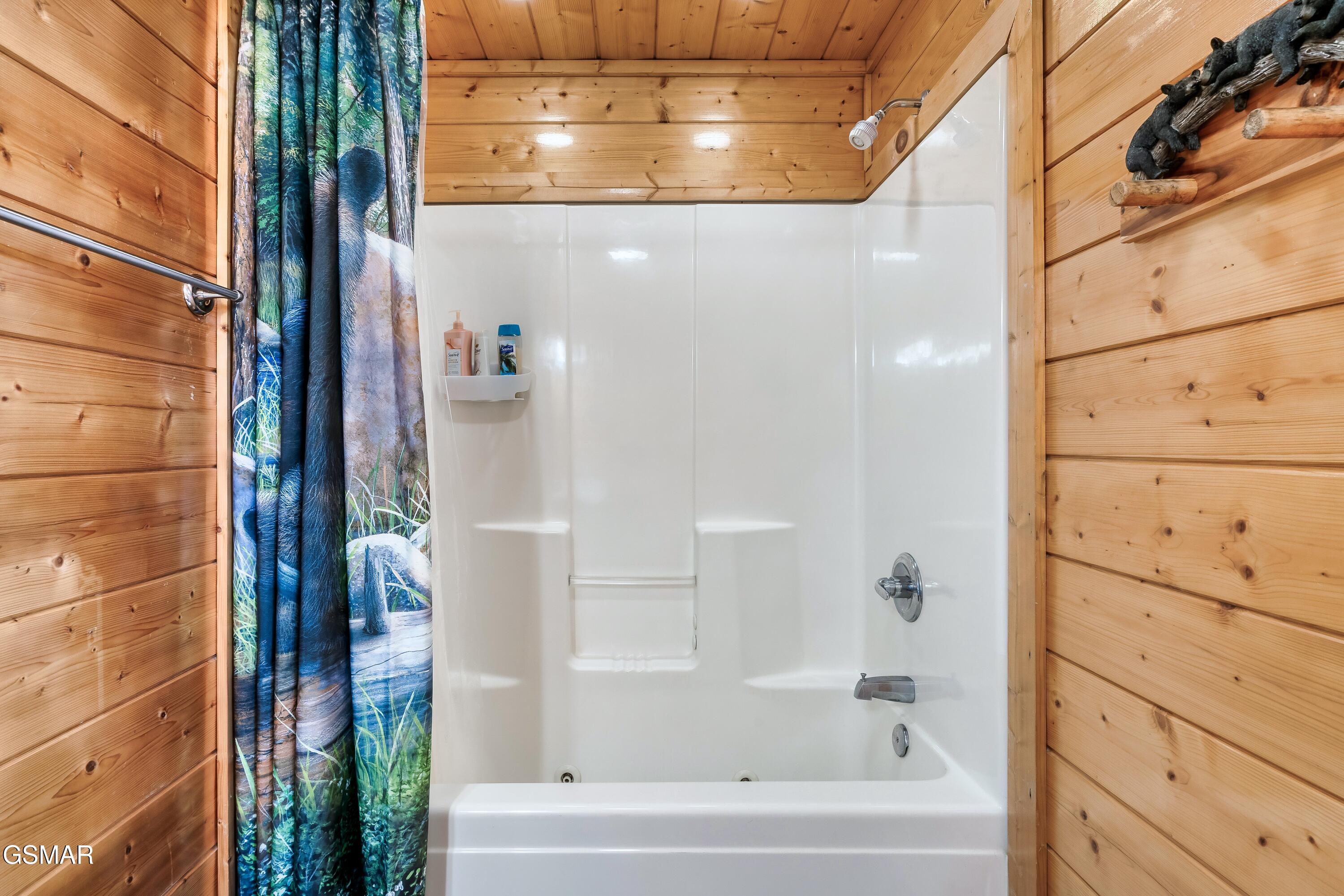 3205 Grinders Way Way