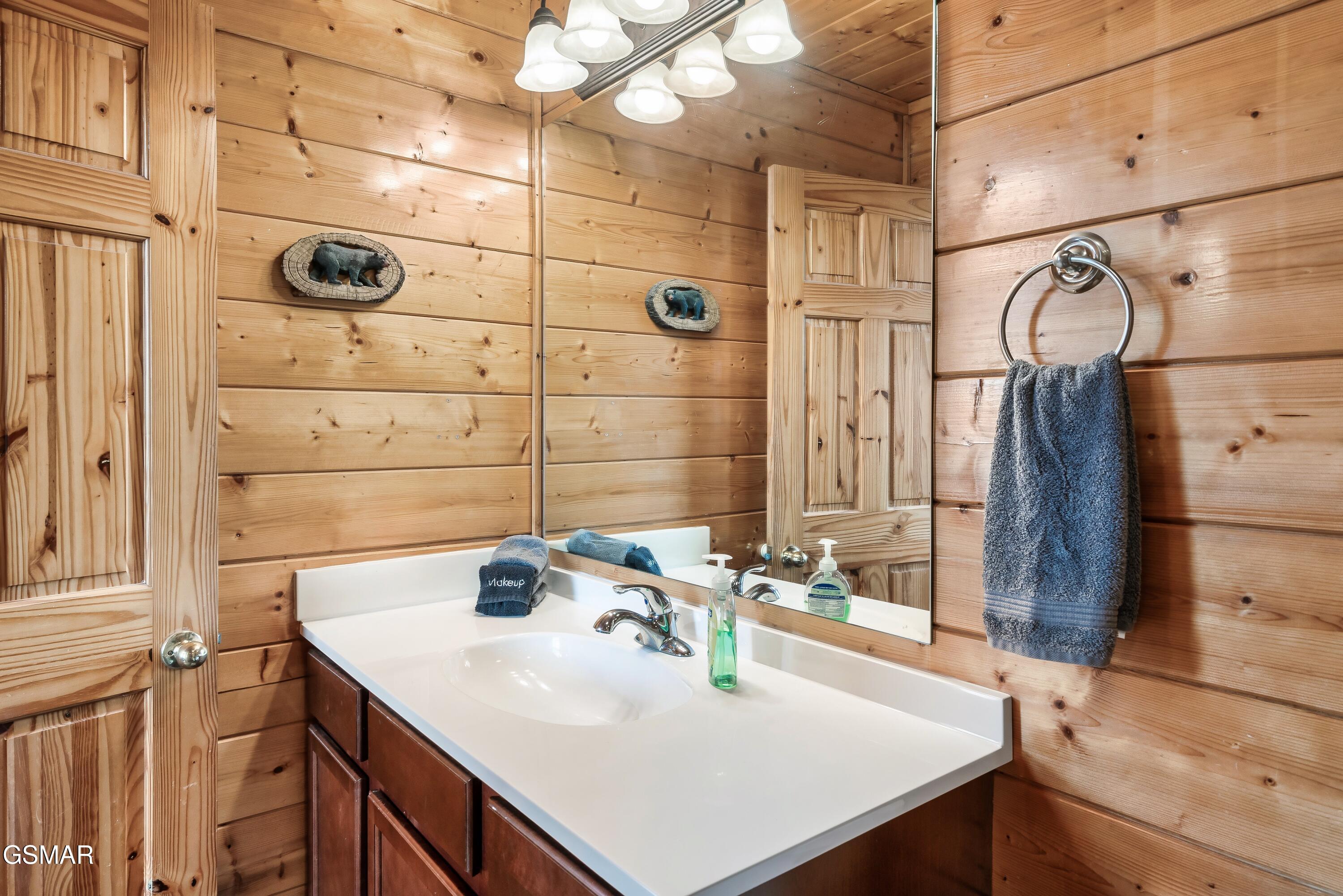 3205 Grinders Way Way