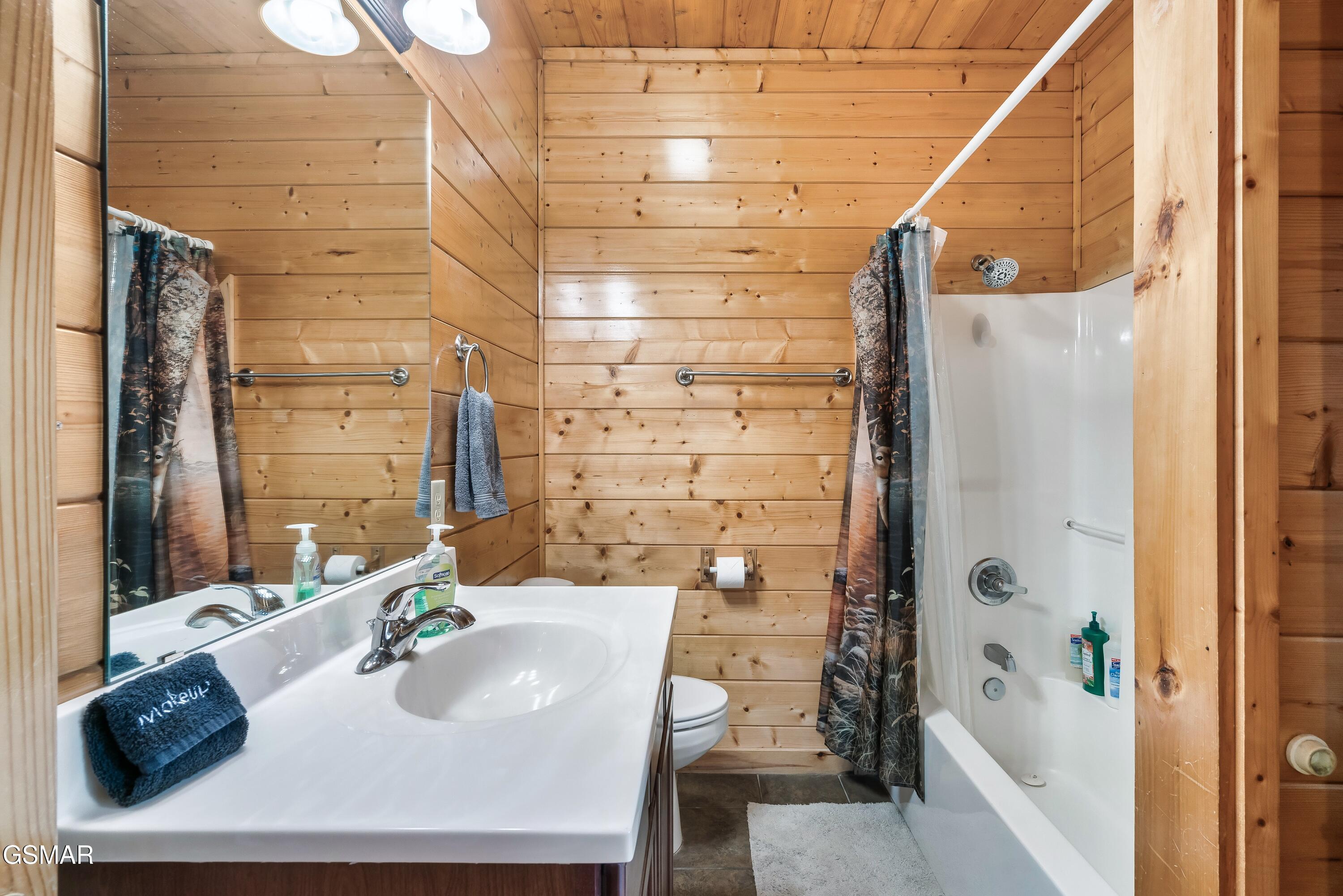 3205 Grinders Way Way