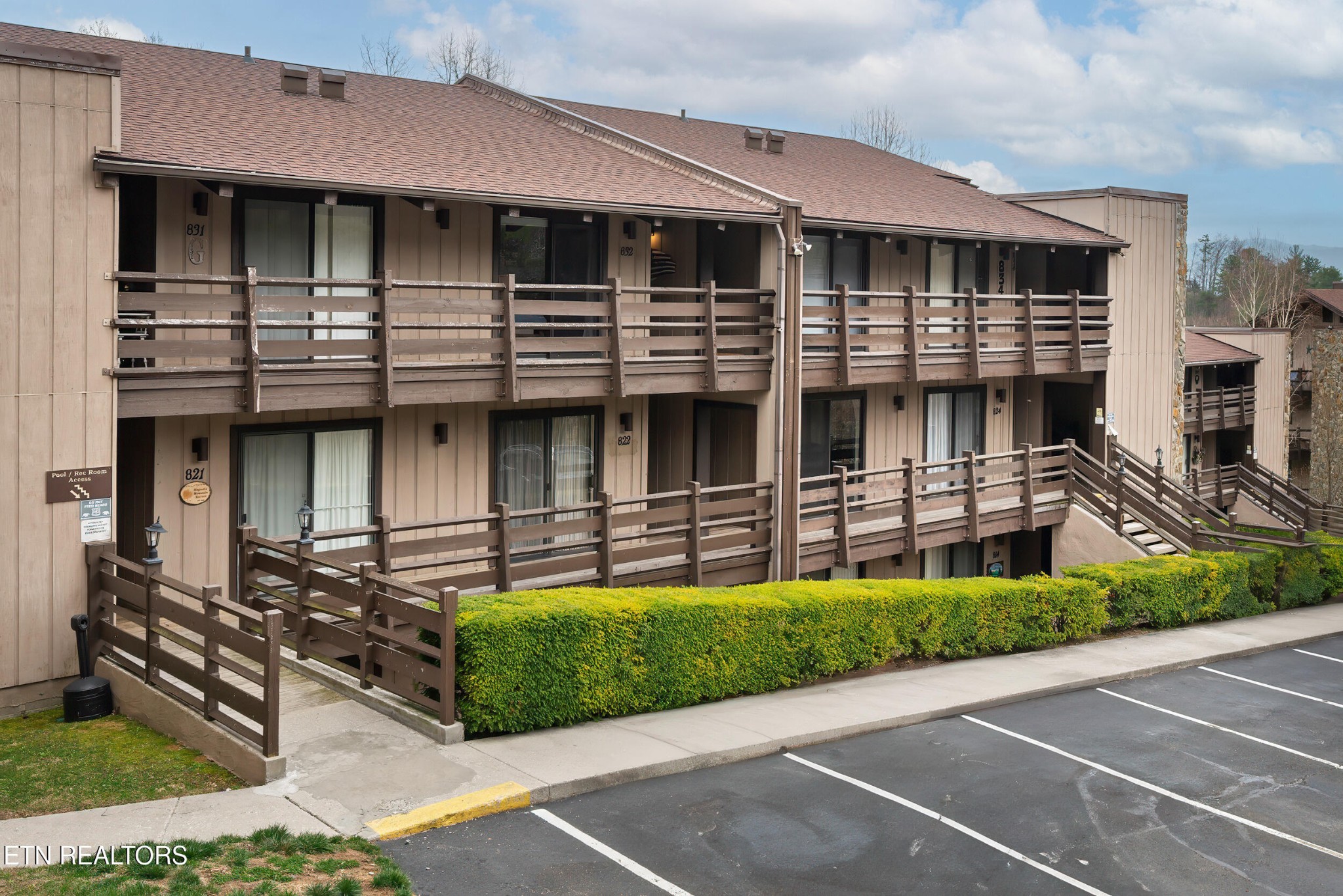 1081 Cove Rd Unit: 832