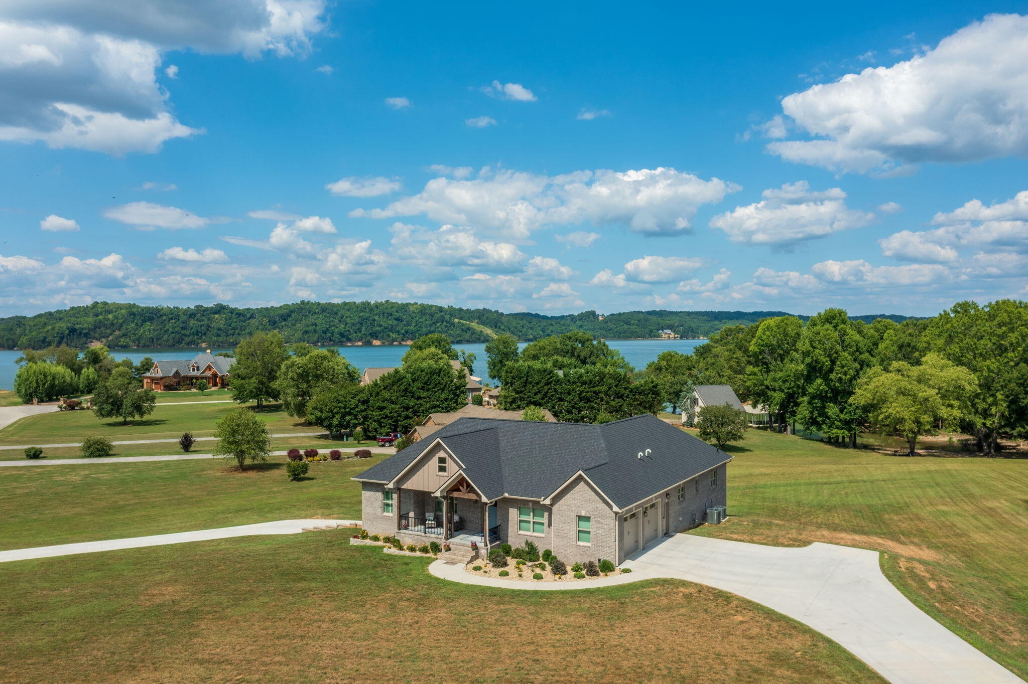 107 Duck Pond Drive