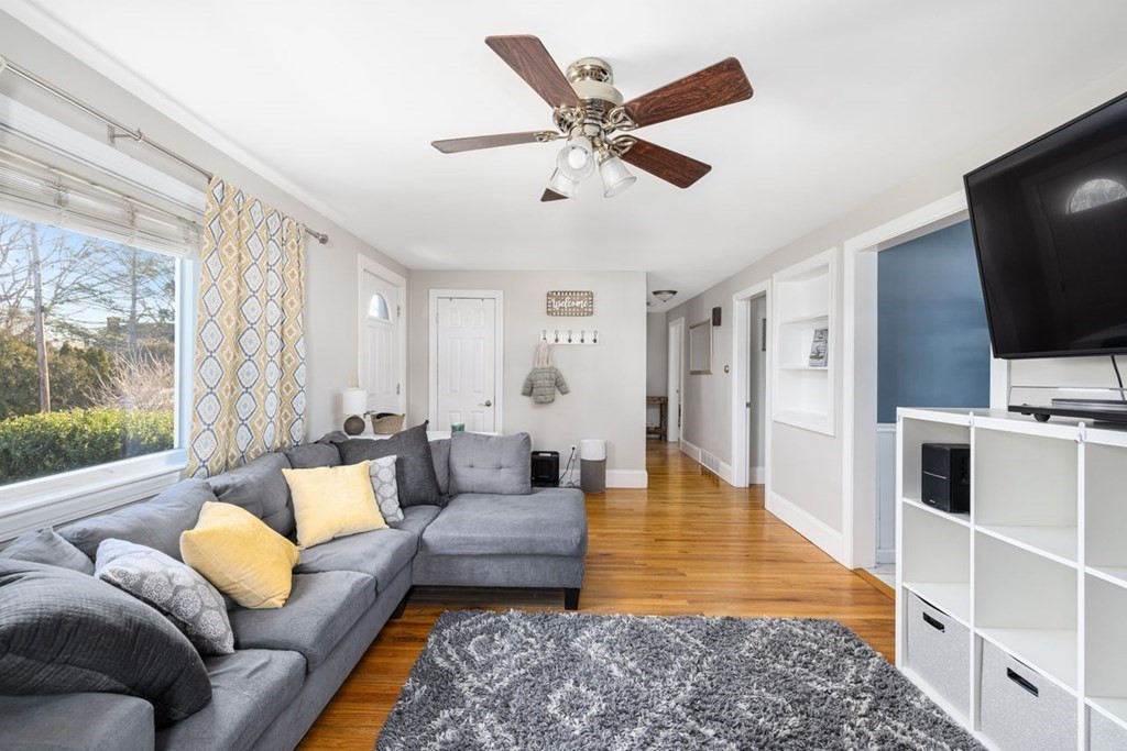 23 Sunset Ave