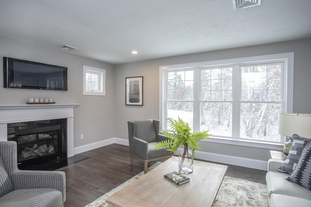 6 Chippewa Way