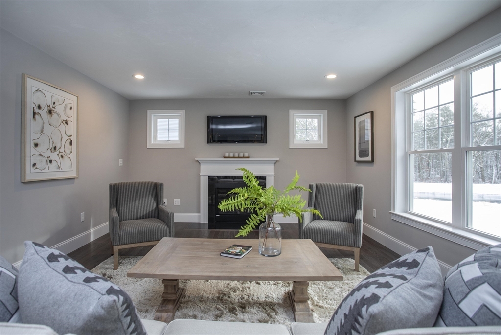 6 Chippewa Way