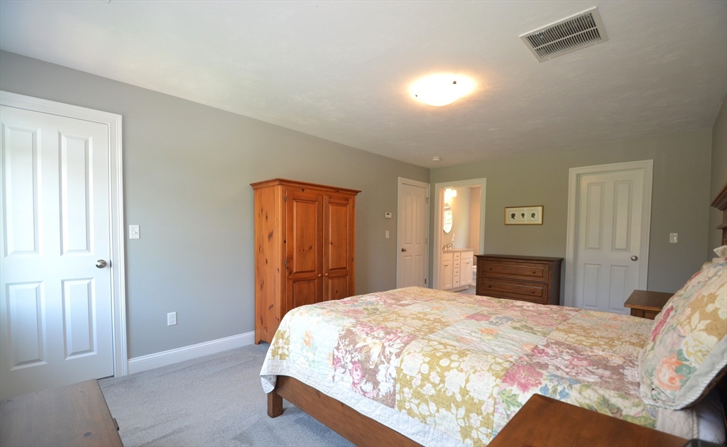 27 Cobblestone Ln