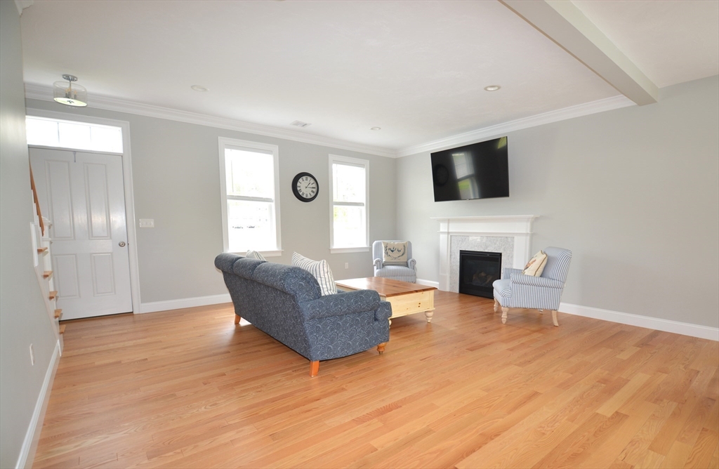 27 Cobblestone Ln