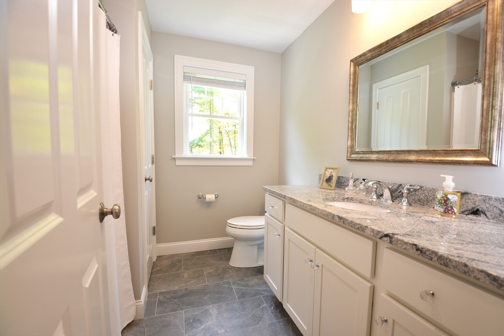 27 Cobblestone Ln