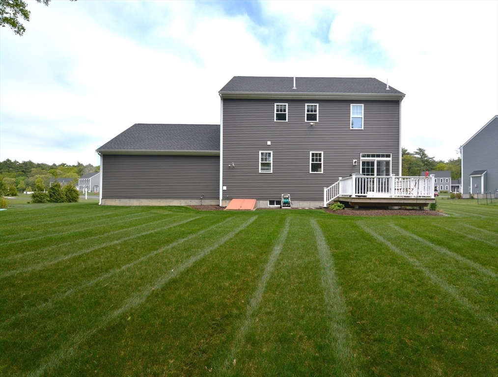 27 Cobblestone Ln