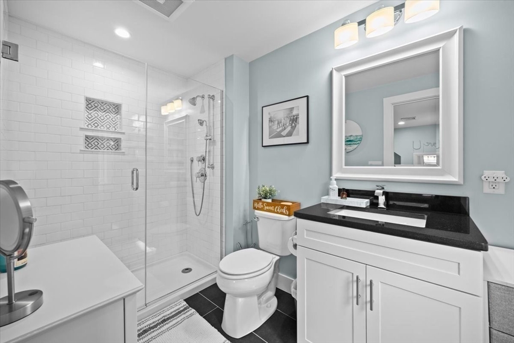 220 Center Street # 6