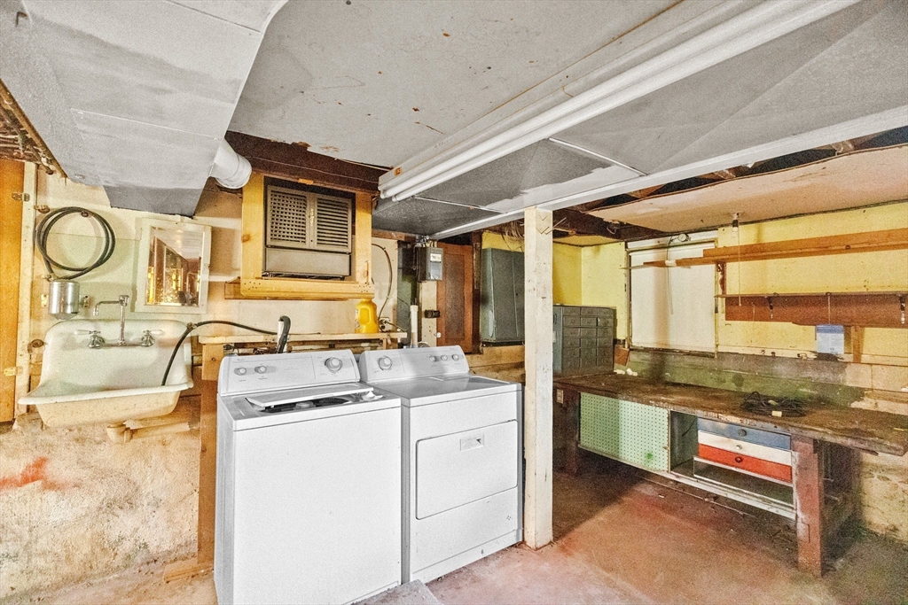 131 Spruce St