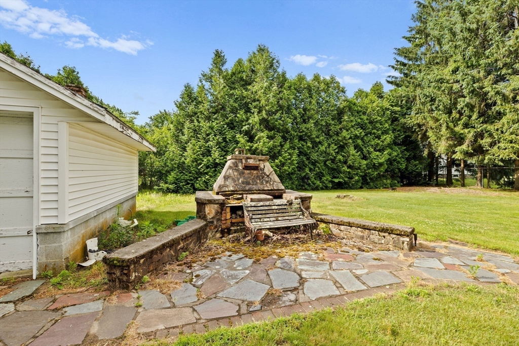 131 Spruce St