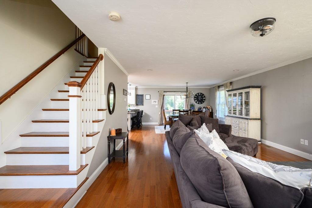 102 Sawmill Ln # 102