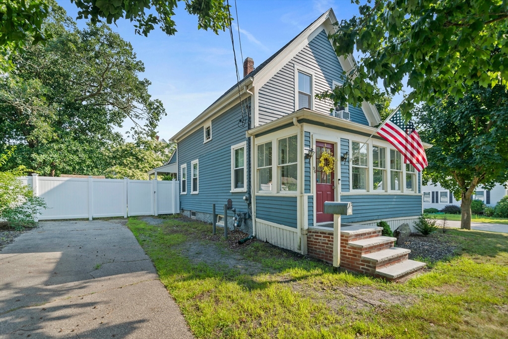96 Lincoln St