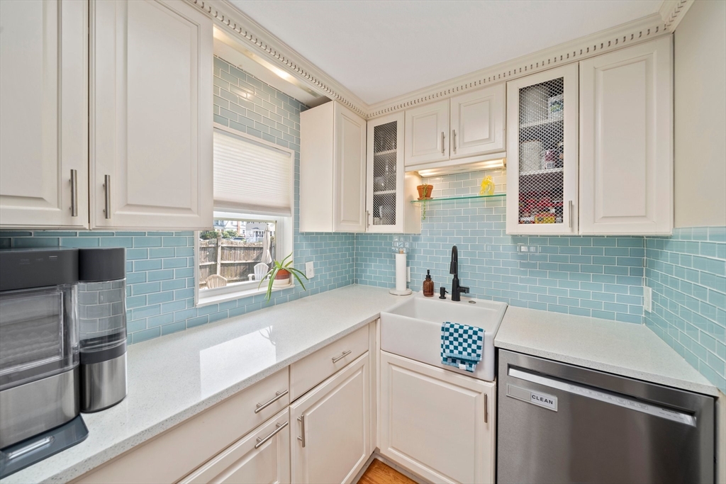 96 Lincoln St