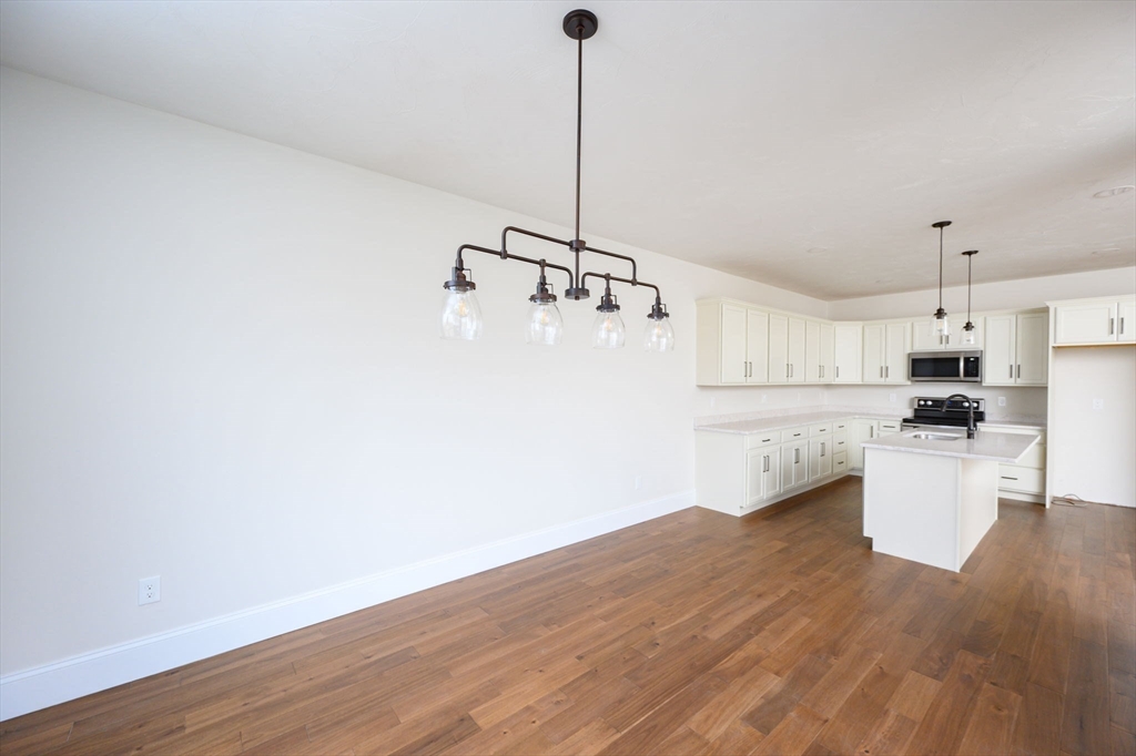 28 Metacomet Road # 28 Unit: #28