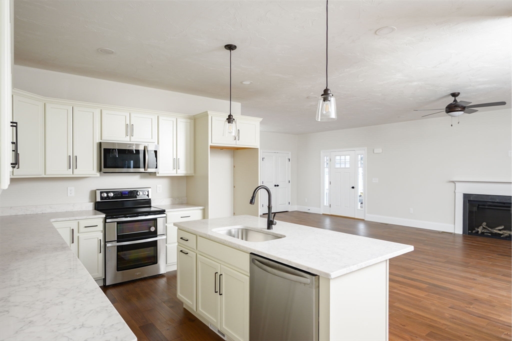 28 Metacomet Road # 28 Unit: #28