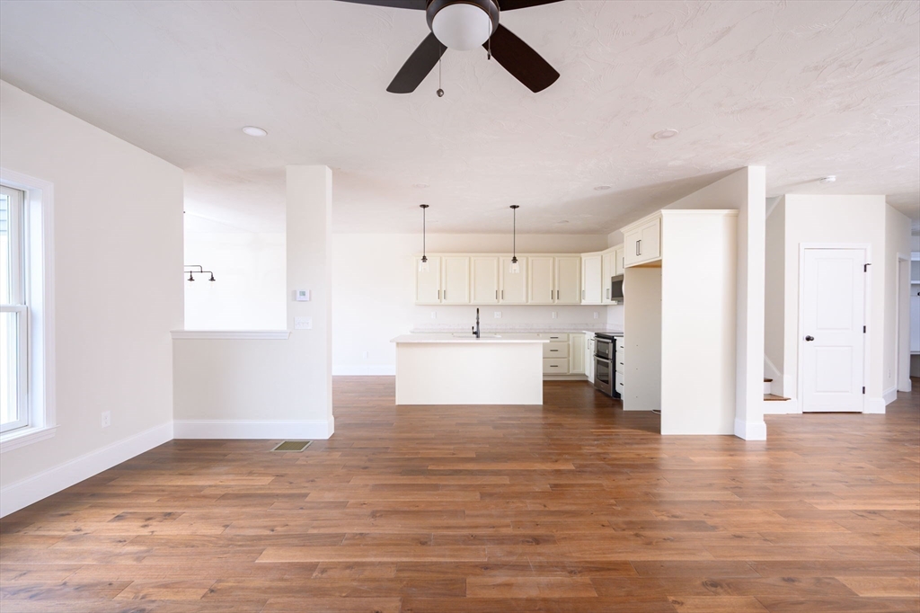 28 Metacomet Road # 28 Unit: #28
