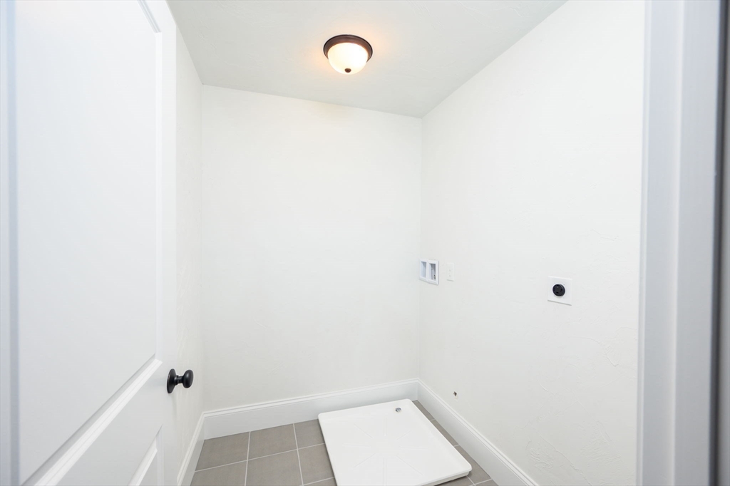 28 Metacomet Road # 28 Unit: #28