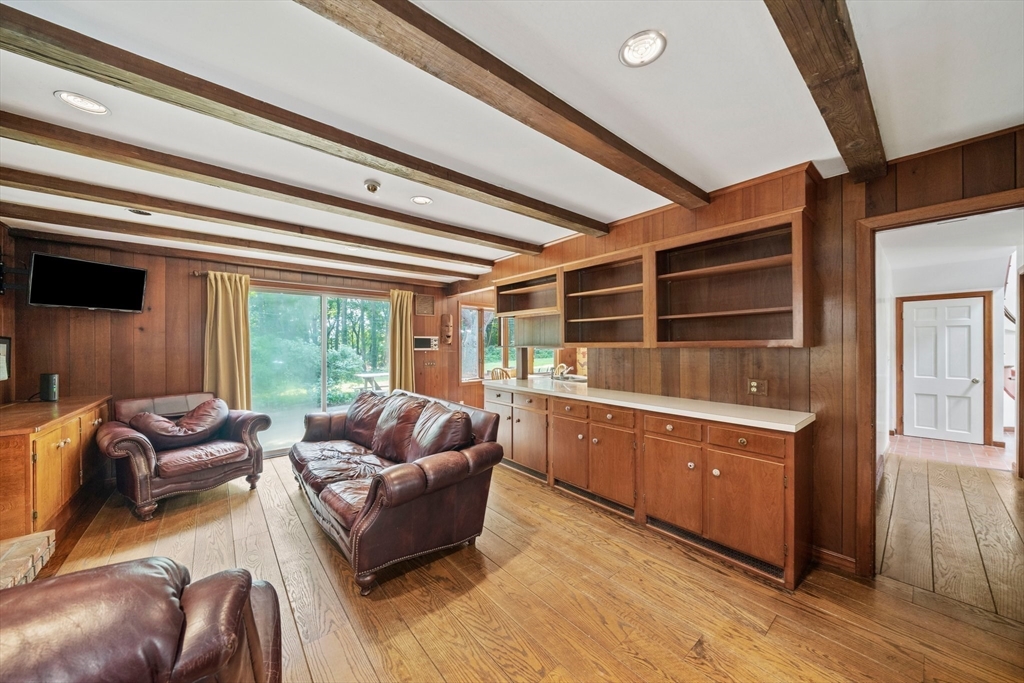 25 Rock Meadow Dr