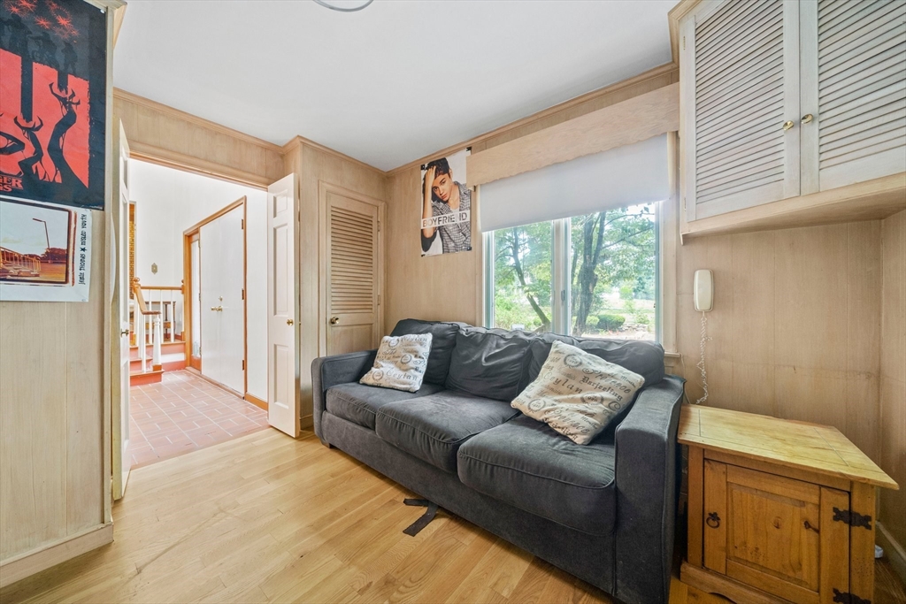 25 Rock Meadow Dr