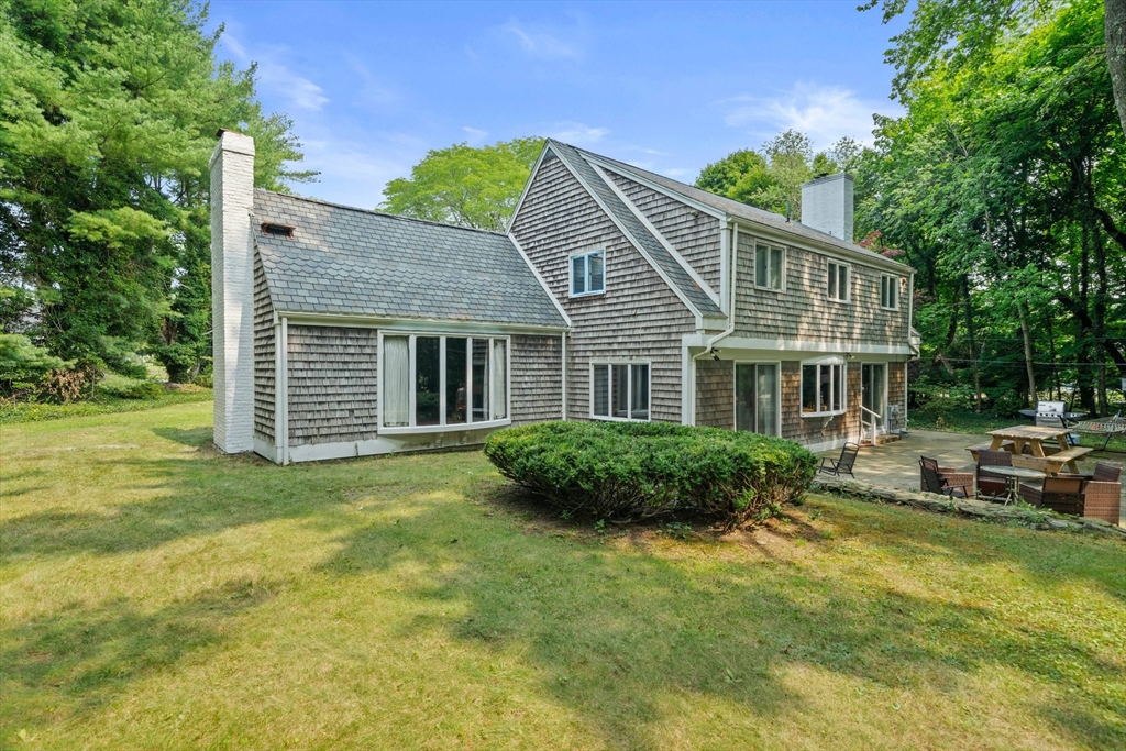 25 Rock Meadow Dr