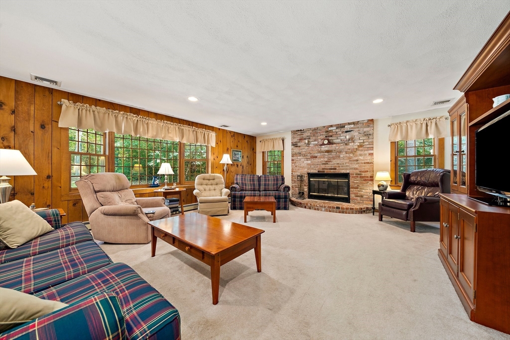 12 Running Stream Rd