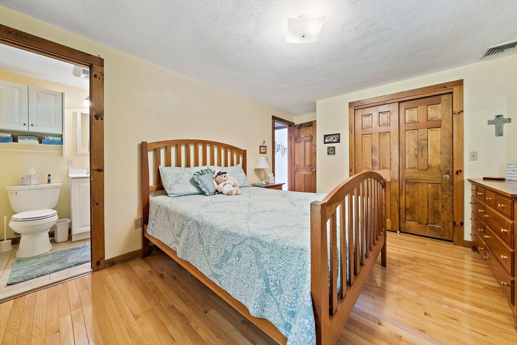 12 Running Stream Rd