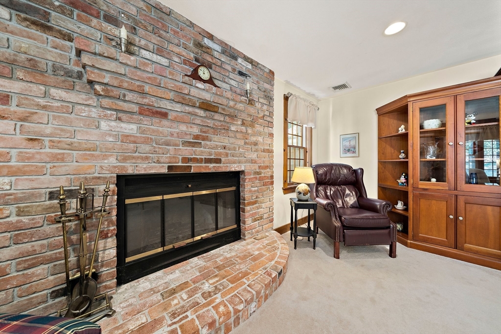 12 Running Stream Rd