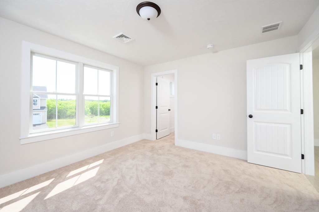 9 Narragansett Drive