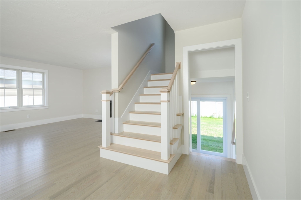 9 Narragansett Drive
