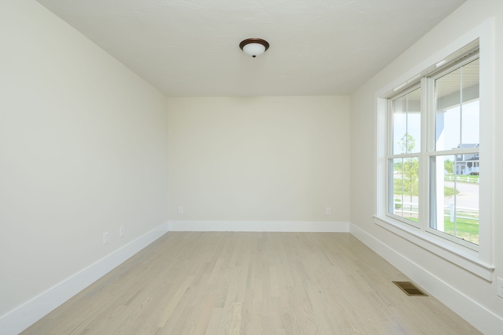 9 Narragansett Drive