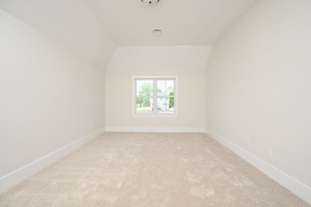 9 Narragansett Drive