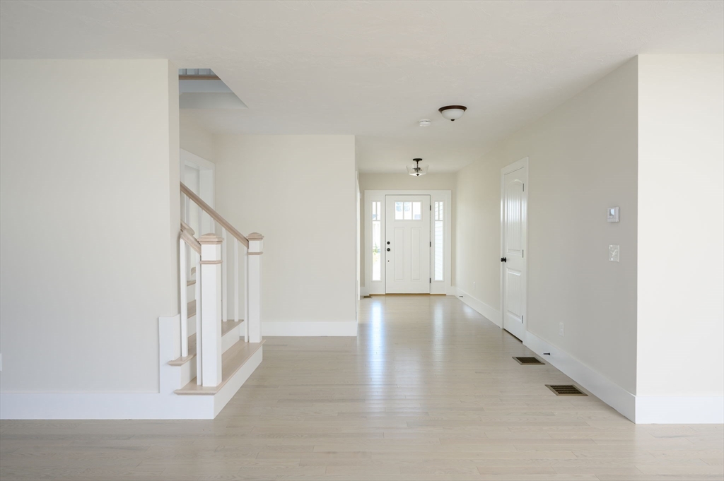 9 Narragansett Drive