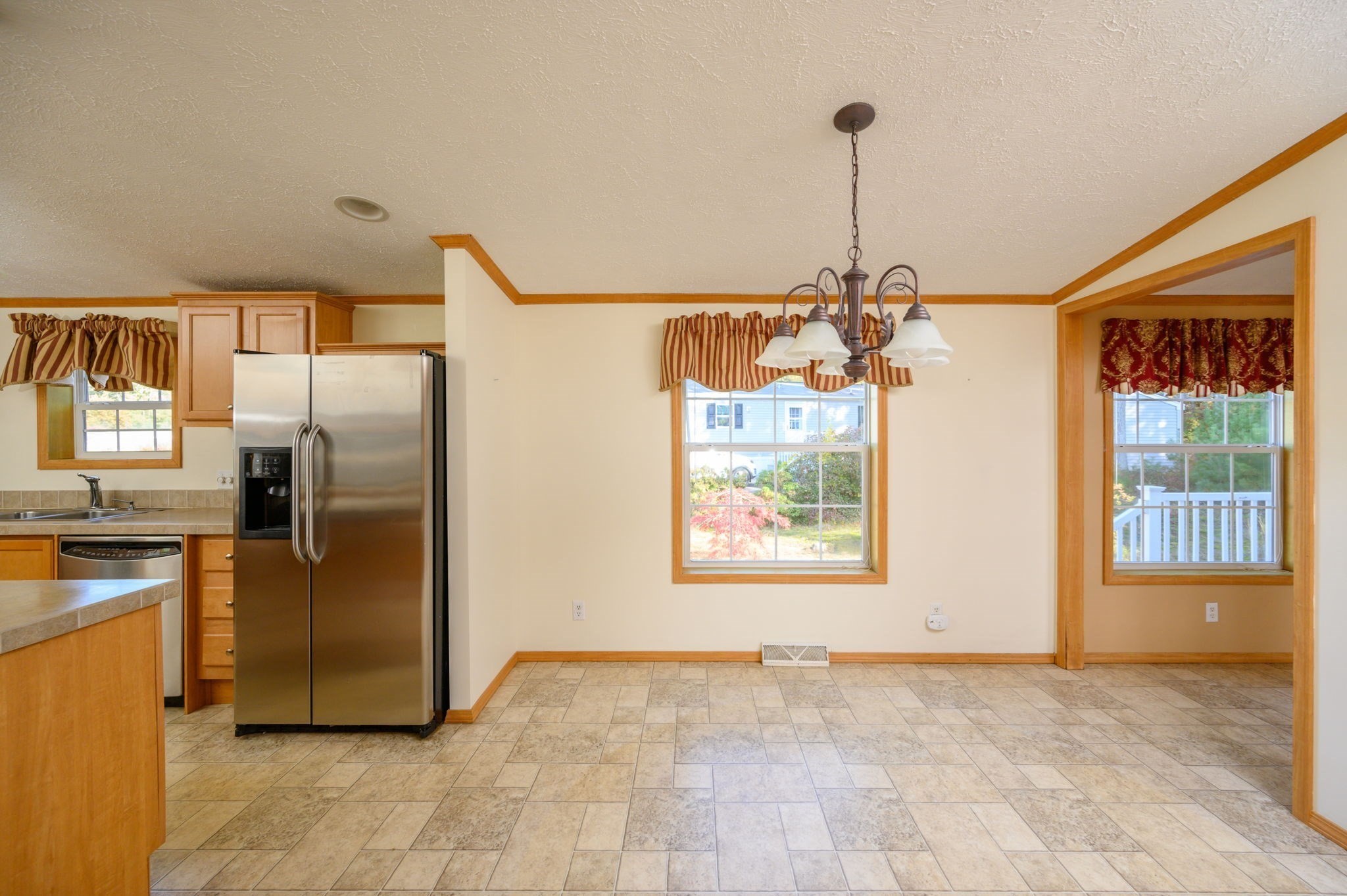 33 Adams Circle