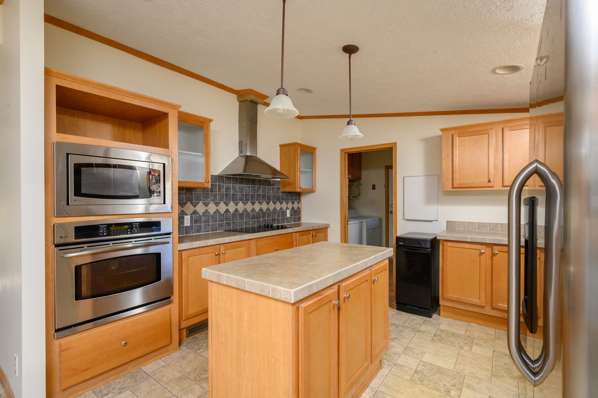 33 Adams Circle