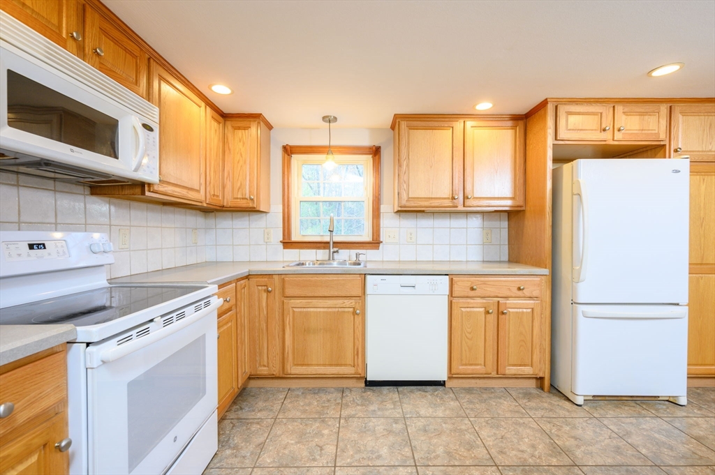 102 Brook Bend Rd