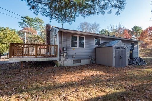 82 Lake Dr