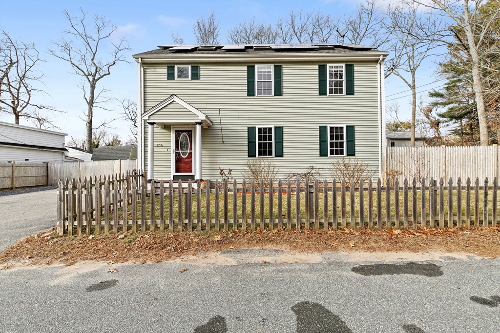 206 Waltham St