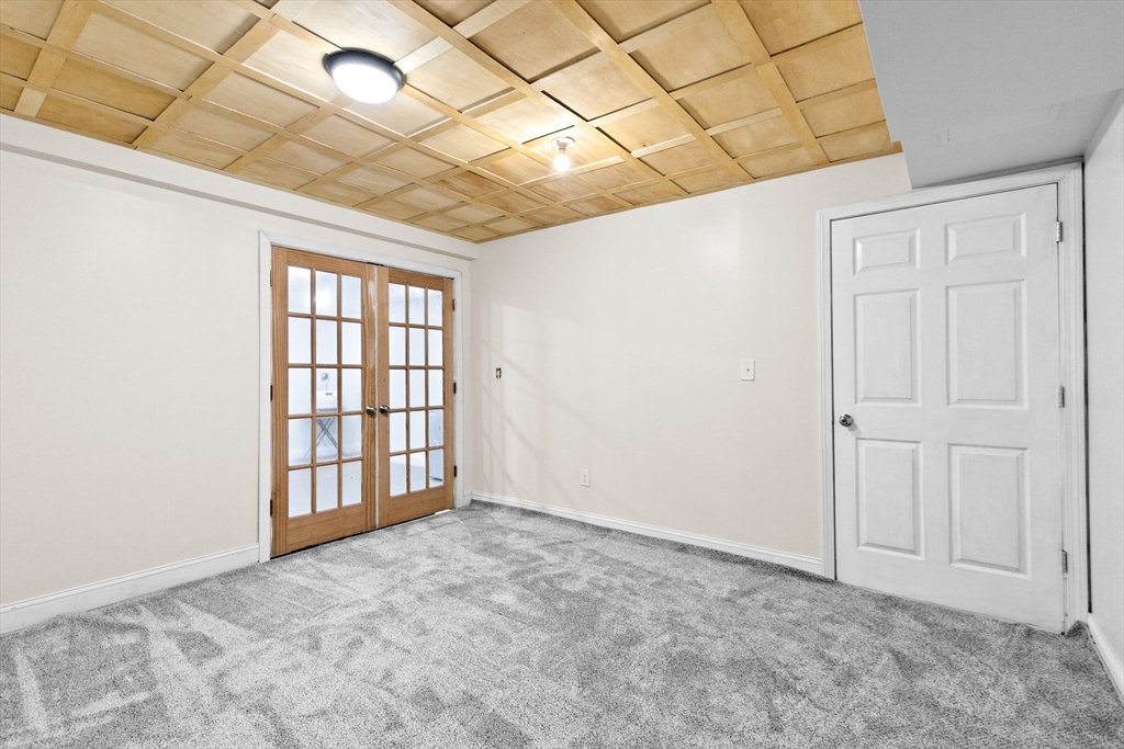 206 Waltham St