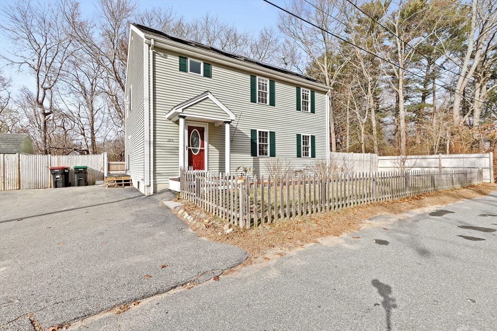 206 Waltham St